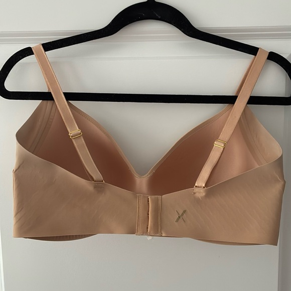 Knix Size 7 (36DD, 38DD, 36E/DDD) WingWoman Contour Bra - Picture 4 of 8